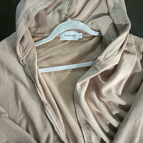 TALENTLESS Tan Cropped Hoodie - Picture 4 of 4